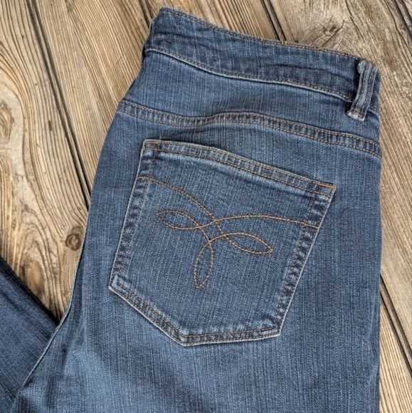 Chaps size 8 jeans Daniella curvy fit - Picture 2 of 8